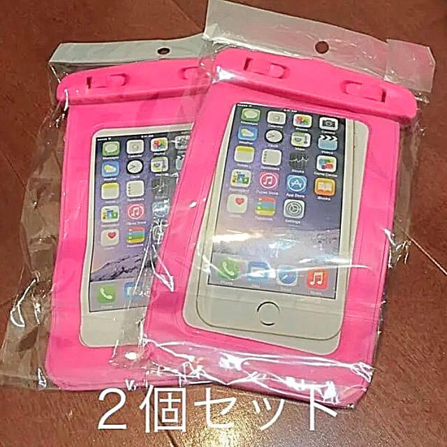 【グリーン2セット】スマホ防水ケース  即日発送します。 スポーツ/アウトドアのスポーツ/アウトドア その他(サーフィン)の商品写真