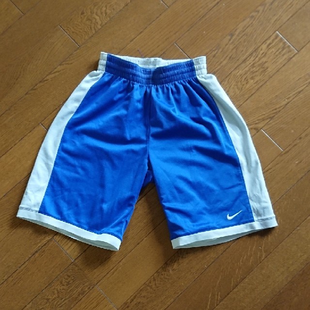 NIKE(ナイキ)のNIKEハーフパンツ キッズ/ベビー/マタニティのキッズ服男の子用(90cm~)(パンツ/スパッツ)の商品写真