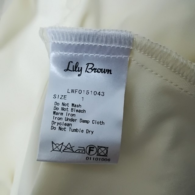 Lily Brown(リリーブラウン)のゆい様専用☆  Lily Brown レースワンピース 花柄刺繍 レディースのワンピース(ひざ丈ワンピース)の商品写真