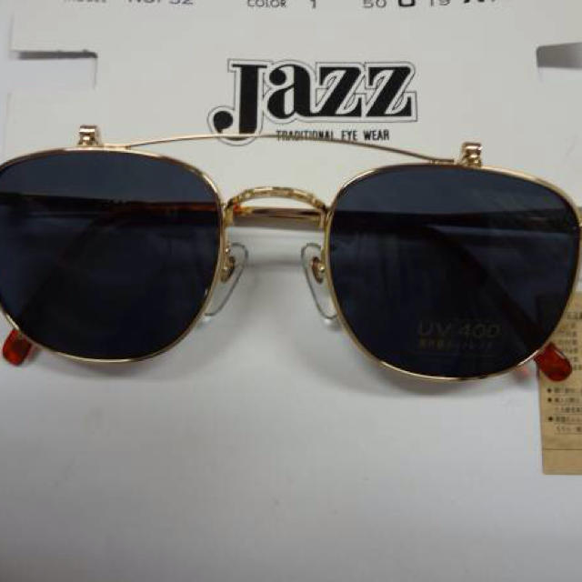  新品☆ＪＡＺＺ☆サングラス付き跳ね上げフレームＮＯ３２－１ メンズのファッション小物(サングラス/メガネ)の商品写真