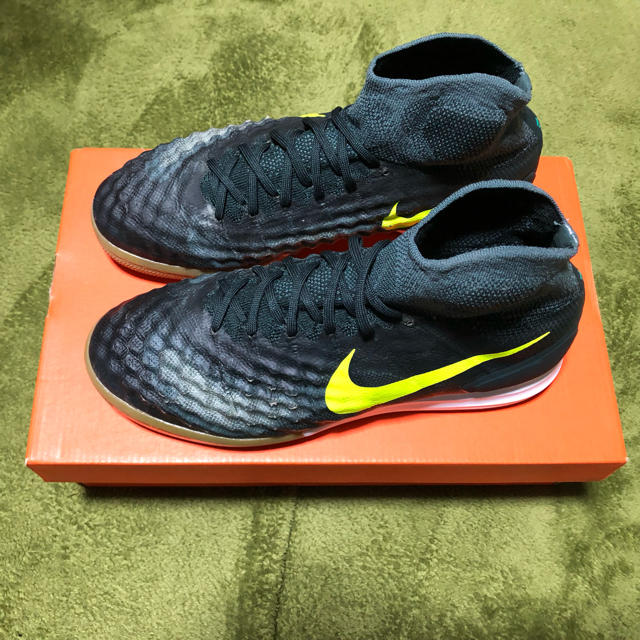 NIKE(ナイキ)のNike Magista X Proximo IC 25.5 スポーツ/アウトドアのサッカー/フットサル(シューズ)の商品写真