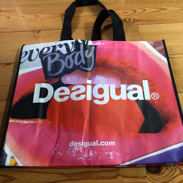 DESIGUAL(デシグアル)のdesigual 紙袋 レディースのバッグ(ショップ袋)の商品写真