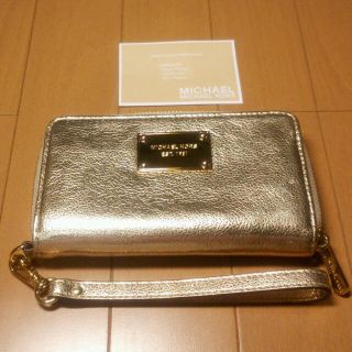 マイケルコース(Michael Kors)の最終価格♪ 定価の1/3！ マルチケース(モバイルケース/カバー)