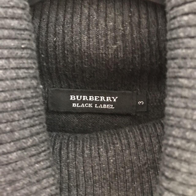 BURBERRY BLACK LABEL(バーバリーブラックレーベル)の美品バーバリー▪️ダークグレータートルニット メンズのトップス(ニット/セーター)の商品写真