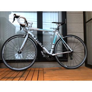 シマノ(SHIMANO)のロードバイク TREK 2.1 (自転車本体)