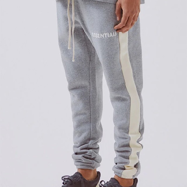 FEAR OF GOD(フィアオブゴッド)のfog essentials sidestripe sweatpants  XL メンズのパンツ(その他)の商品写真