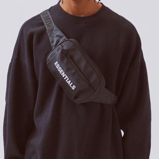 フィアオブゴッド(FEAR OF GOD)の専用 Fog essentials crossbody bag バッグ(ボディーバッグ)