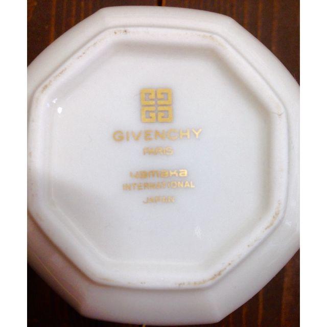 GIVENCHY(ジバンシィ)の♪ ジバンシィ カップ♪ ペア ホワイト ゴールド ブルー インテリア/住まい/日用品のキッチン/食器(グラス/カップ)の商品写真