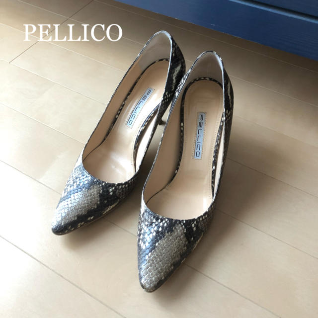 靴/シューズ美品⭐️定価49680円、PELLICO／パイソンスタンプポインティッドパンプス