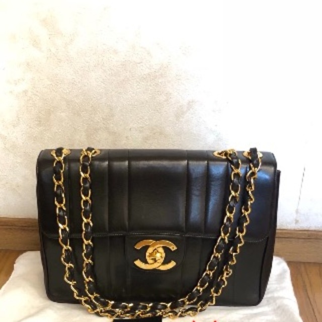 CHANEL デカマドモアゼル Ｗチェーン