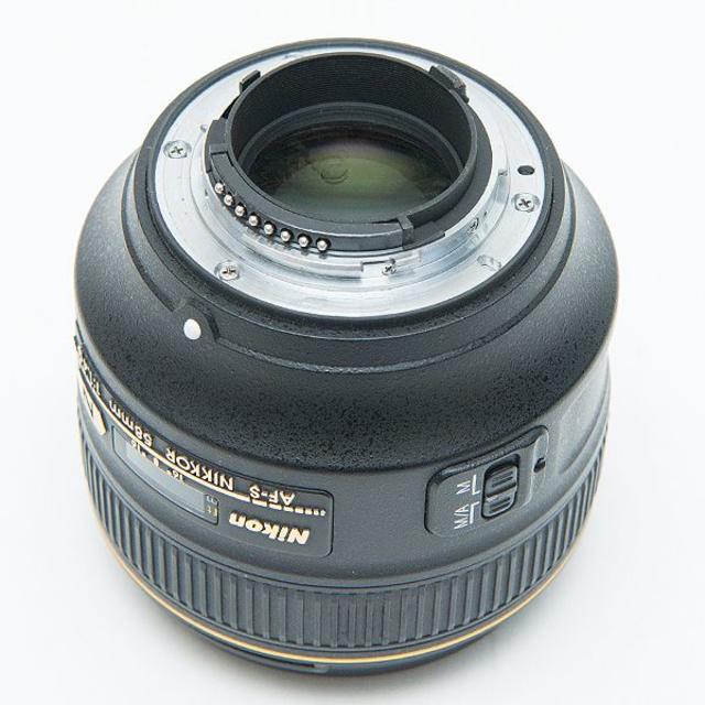 Nikon(ニコン)のニコン Fマウント Nikon AF-S NIKKOR 58mm f/1.4 G スマホ/家電/カメラのカメラ(レンズ(単焦点))の商品写真