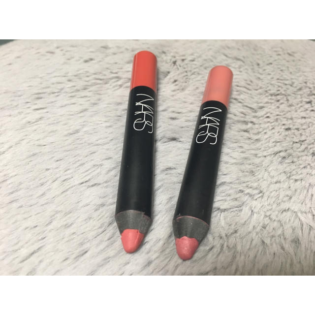 NARS(ナーズ)のNARS♡ ナーズ ベルベットマットリップペンシル ２本セット コスメ/美容のベースメイク/化粧品(口紅)の商品写真