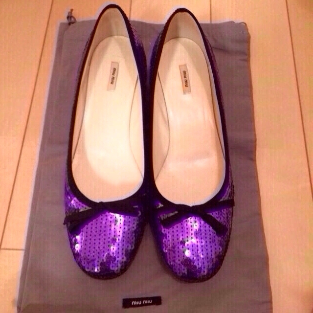miumiu(ミュウミュウ)のmiumiu スパンコールパンプス 美品 レディースの靴/シューズ(ハイヒール/パンプス)の商品写真