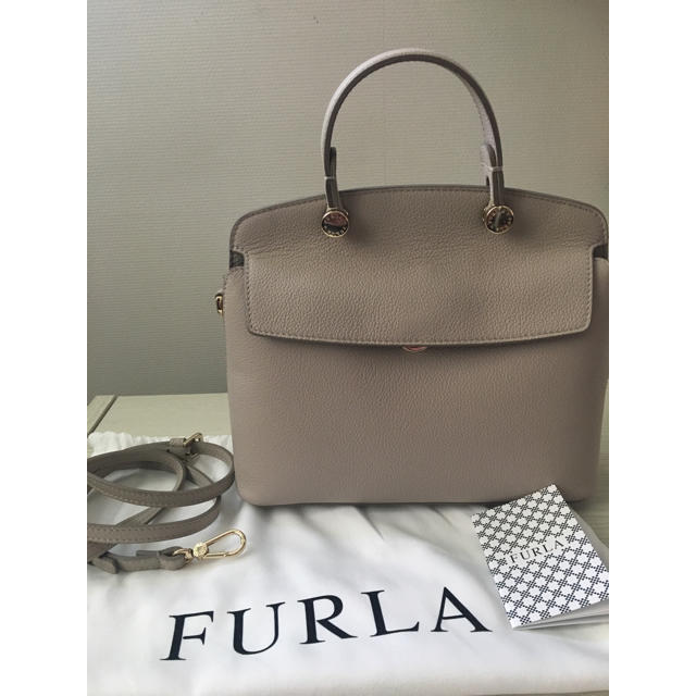 【美品】FURLA2Wayハンドバッグ　グレージュパイパー　レザー