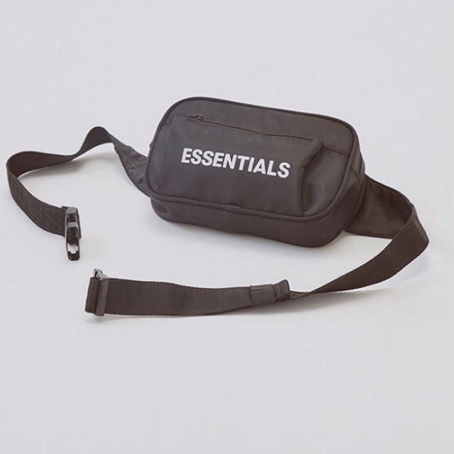 FEAR OF GOD(フィアオブゴッド)のEssentials Crossbody Bag メンズのバッグ(ボディーバッグ)の商品写真