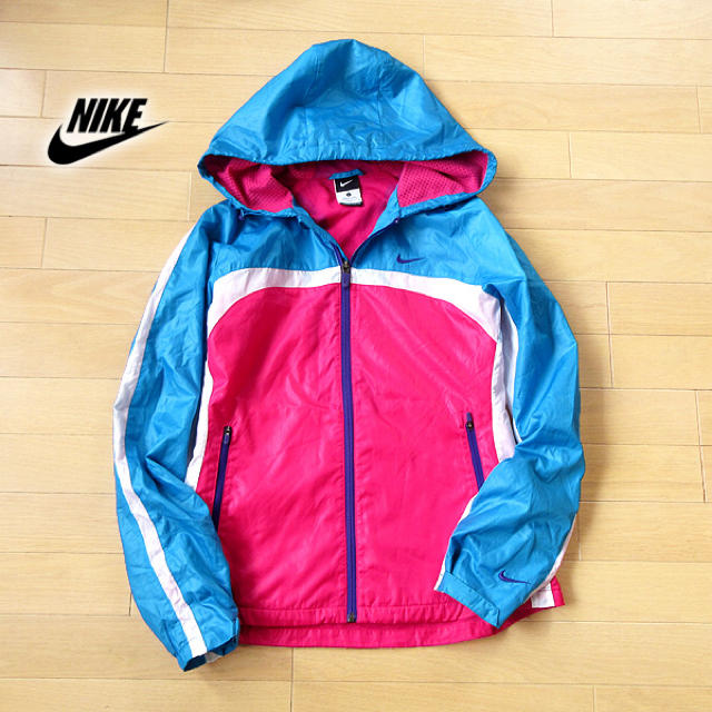 NIKE(ナイキ)の美品 L NIKE ナイキ レディース パーカージャケット/ウインドブレーカー レディースのジャケット/アウター(その他)の商品写真