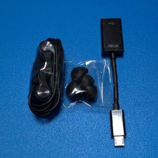 エイスース(ASUS)のASUS イヤホンマイクとmicro B to USB Aメス (ヘッドフォン/イヤフォン)