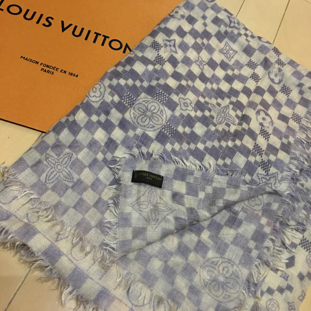 LOUIS VUITTON(ルイヴィトン)のhirosami様専用‼️お値下げ‼️ルイヴィトン  カシミヤ&シルク ストール レディースのファッション小物(ストール/パシュミナ)の商品写真