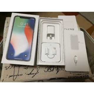 エヌティティドコモ(NTTdocomo)のApple docomo iPhone X 256GB シルバー(スマートフォン本体)