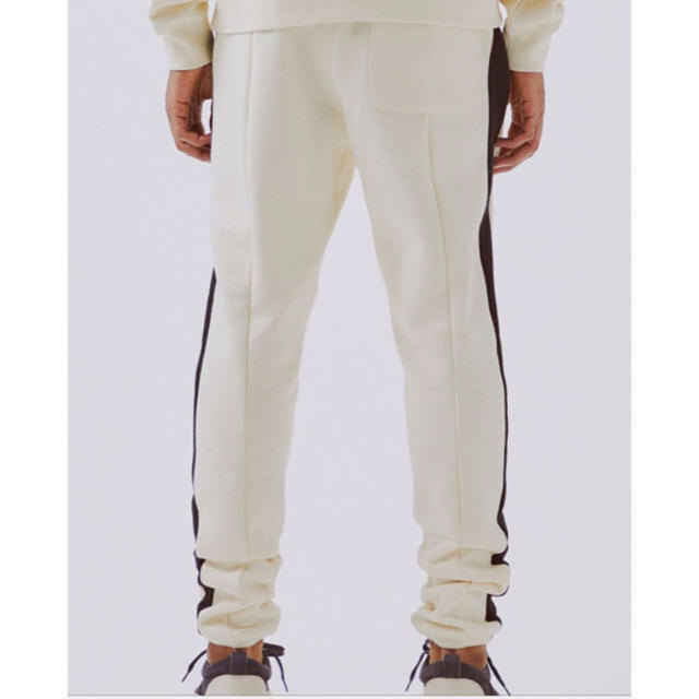 FEAR OF GOD(フィアオブゴッド)の新品 Essentials Side Stripe Sweatpants メンズのパンツ(サルエルパンツ)の商品写真