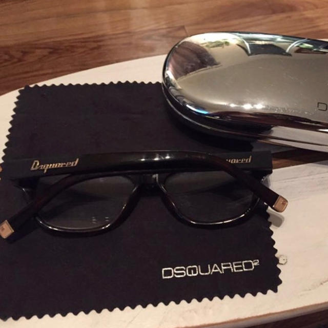 DSQUARED2(ディースクエアード)の《値下げ》ディースクエアード 伊達眼鏡 メンズのファッション小物(サングラス/メガネ)の商品写真