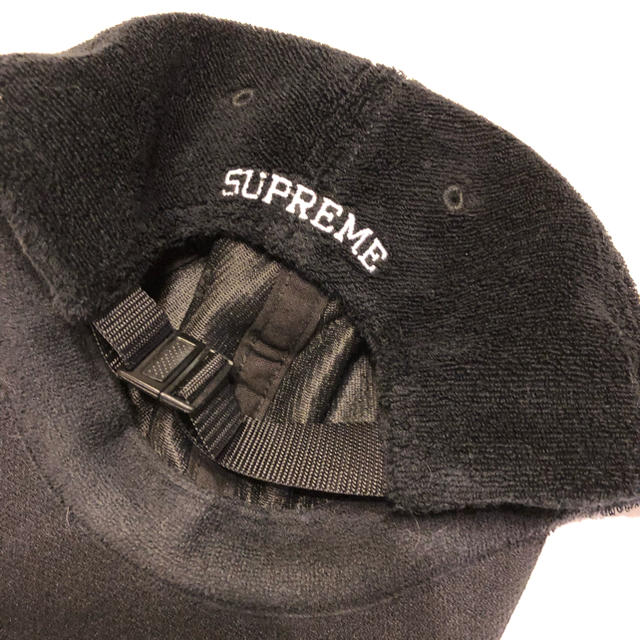 Supreme(シュプリーム)のSupreme18ss Terry Visor Logo 6-Panel Cap メンズの帽子(キャップ)の商品写真