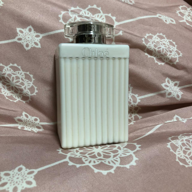 Chloe(クロエ)のchloe♡ボディーローション200ml コスメ/美容のボディケア(ボディローション/ミルク)の商品写真