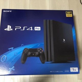 プレイステーション4(PlayStation4)の【新品】PS4 Pro 1TB ジェットブラック　ソフト無料2本クーポン付き(携帯用ゲーム機本体)