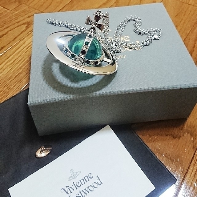 viviennewestwood 水色 ジャイアントオーブ ヴィヴィアン