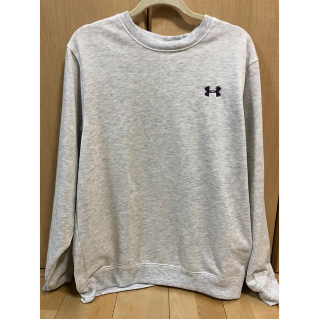 UNDER ARMOUR(アンダーアーマー)の美品 アンダー美品 アーマー UNDER ARMOUR トレーナー XL メンズのトップス(スウェット)の商品写真