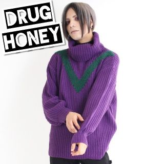 ファンキーフルーツ(FUNKY FRUIT)のDrugHoney★オフタートルシャギーVラインボリュームニット／パープル   (ニット/セーター)