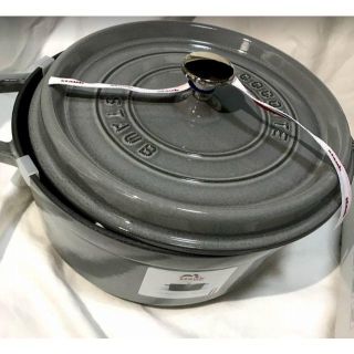 ストウブ(STAUB)の【新品】ストウブ　24cm　ピコ ココット ラウンド(鍋/フライパン)