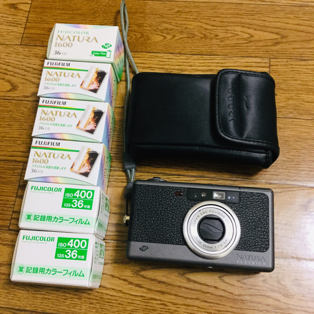 富士フイルム(フジフイルム)の美品 ナチュラ クラシカ フィルム付き ナチュラクラシカ  スマホ/家電/カメラのカメラ(フィルムカメラ)の商品写真