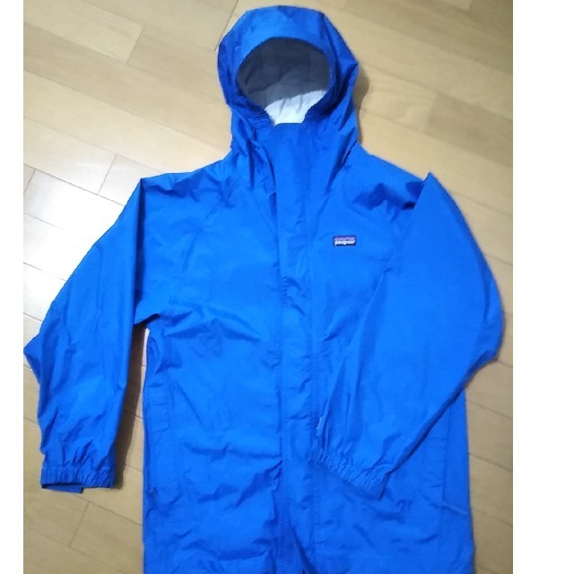 patagonia(パタゴニア)のパタゴニア　h2no レインジャケット（ kidsＬ12） キッズ/ベビー/マタニティのキッズ服男の子用(90cm~)(ジャケット/上着)の商品写真