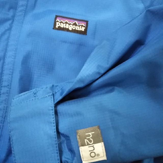 patagonia(パタゴニア)のパタゴニア　h2no レインジャケット（ kidsＬ12） キッズ/ベビー/マタニティのキッズ服男の子用(90cm~)(ジャケット/上着)の商品写真