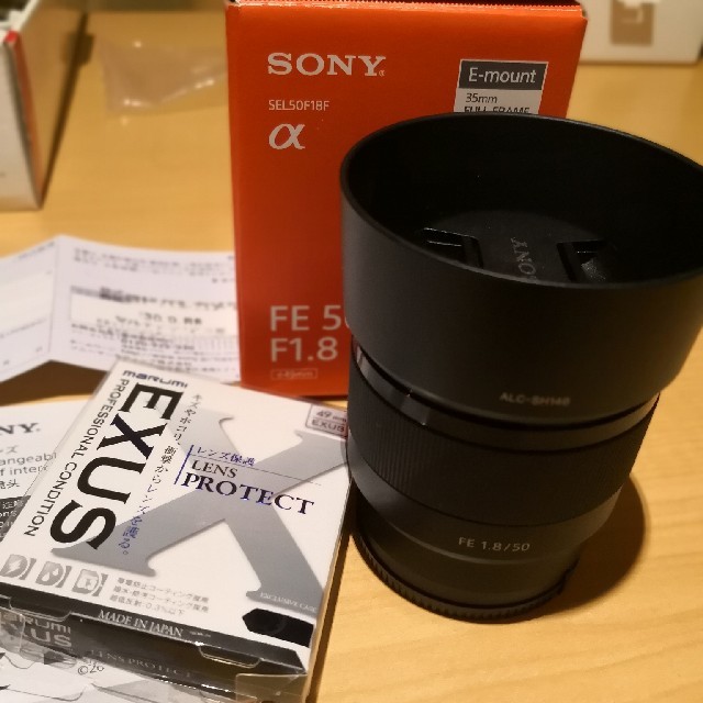 SONY(ソニー)のソニー SEL50F18F  FE 50mm F1.8  Eマウント スマホ/家電/カメラのカメラ(レンズ(単焦点))の商品写真