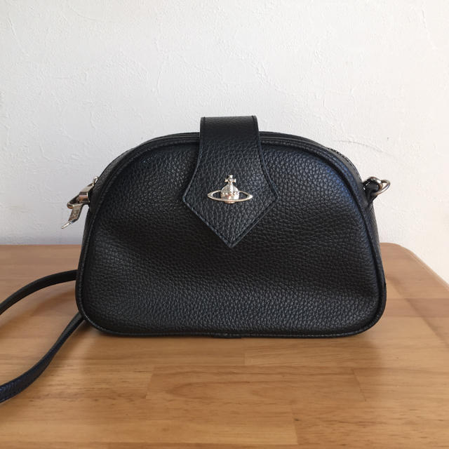 Vivienne Westwood(ヴィヴィアンウエストウッド)のヴィヴィアンウエストウッド   ショルダー  バック レディースのバッグ(ショルダーバッグ)の商品写真