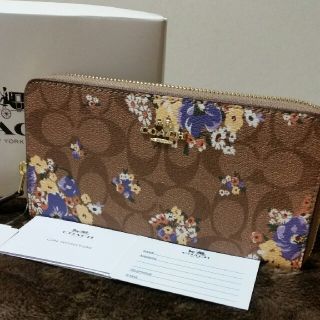 コーチ(COACH)のCOACH 花柄31572長財布トートバックもあります。(財布)