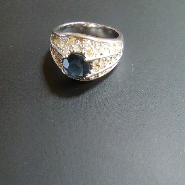 豪華　ダイヤ&サファイヤ　イミテーションリング レディースのアクセサリー(リング(指輪))の商品写真