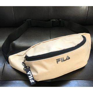 フィラ(FILA)の☆avicii様専用☆FILA 限定色ロゴキーホルダー付きウエストポーチ(ボディバッグ/ウエストポーチ)