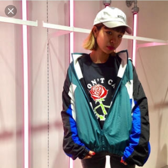 X-girl(エックスガール)のX-girl　REVERSIBLE HOODED JACKET
 レディースのジャケット/アウター(ダウンジャケット)の商品写真