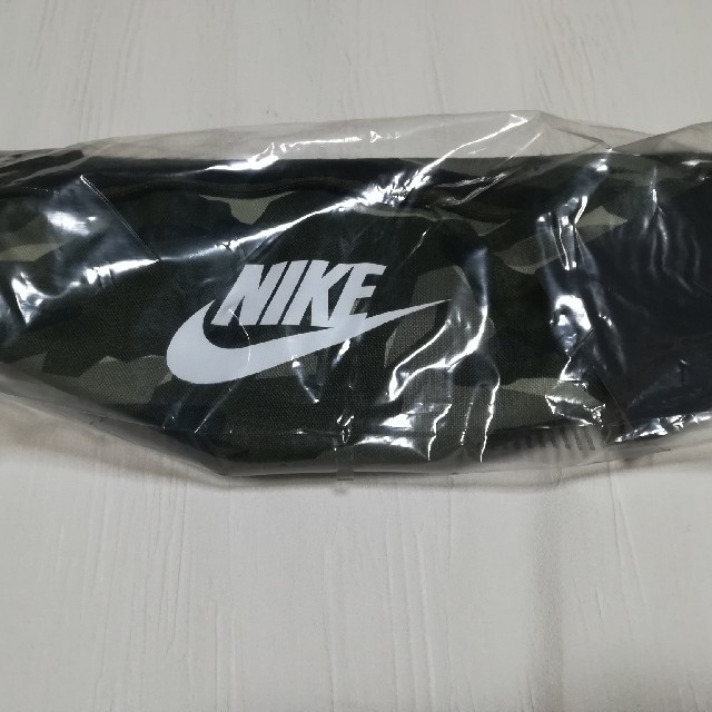 NIKE(ナイキ)の☆NIKE ナイキメンズ ボディバッグ・ウエストポーチ・ショルダーバッグ ☆ レディースのバッグ(ボディバッグ/ウエストポーチ)の商品写真