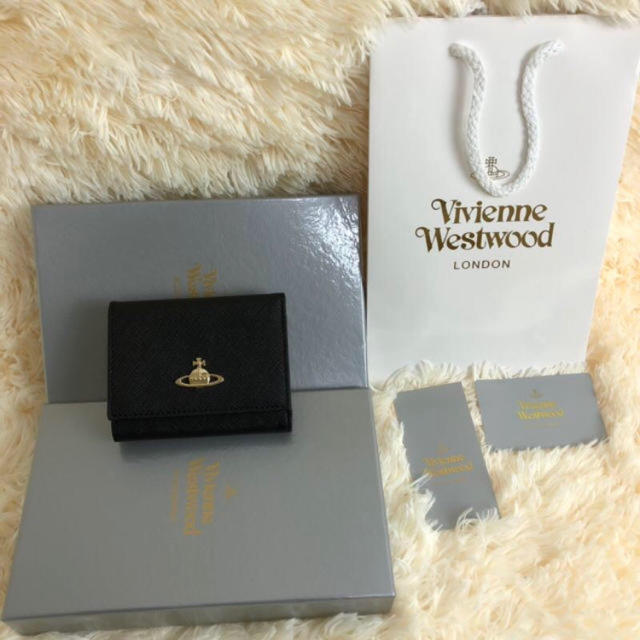 Vivienne Westwood(ヴィヴィアンウエストウッド)のヴィヴィアン 財布 レディースのファッション小物(財布)の商品写真