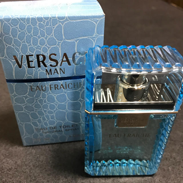 VERSACE(ヴェルサーチ)のヴェルサーチ マン オーフレッシュ30ml 値下げ！ メンズのメンズ その他(その他)の商品写真