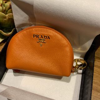 プラダ(PRADA)の新品未使用プラダ直営店購入本革ポーチ 専用箱入プレゼント最適(ポーチ)