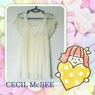 セシルマクビー(CECIL McBEE)のCECIL McBEE ＊ カットソー(カットソー(半袖/袖なし))