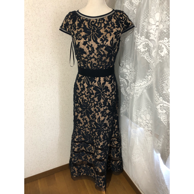 TADASHI SHOJI(タダシショウジ)の2　タダシショージ　Tadashi Shoji　イブニングドレス　総レース レディースのワンピース(ロングワンピース/マキシワンピース)の商品写真