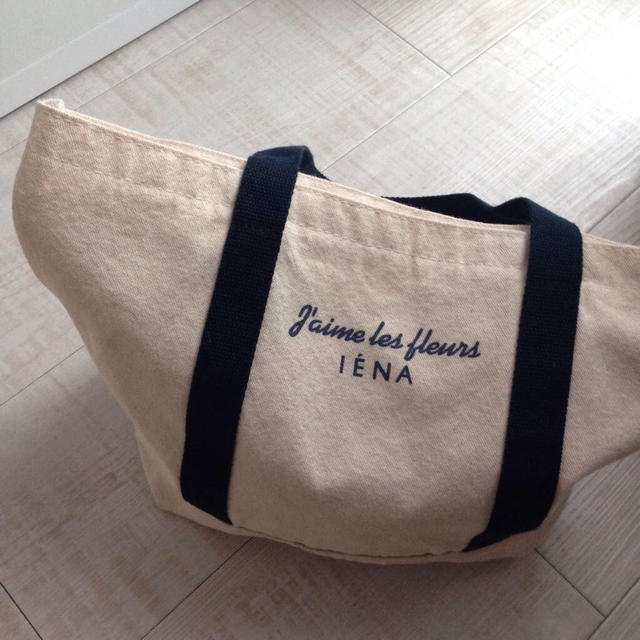 IENA(イエナ)のロゴ入りキャンバストート レディースのバッグ(トートバッグ)の商品写真