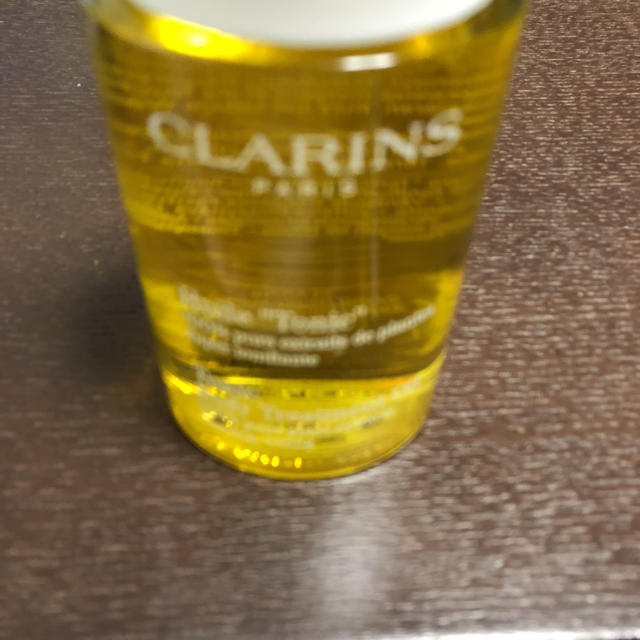 CLARINS(クラランス)の新品 クラランス トニック ボディ トリートメント オイル フランス製 コスメ/美容のボディケア(ボディオイル)の商品写真