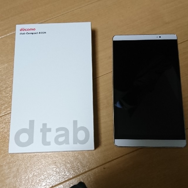 NTTdocomo(エヌティティドコモ)のnoiyanさん専用美品docomo  dtab  d-02h スマホ/家電/カメラのPC/タブレット(タブレット)の商品写真